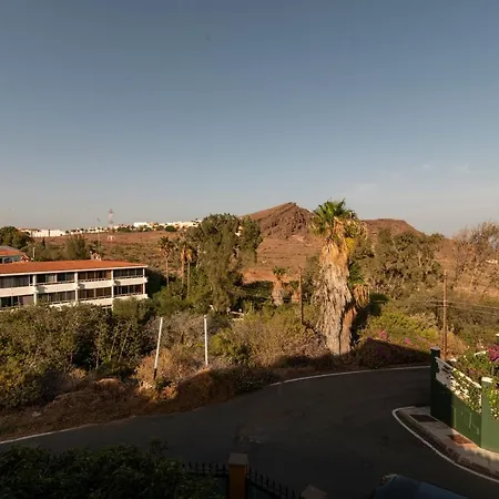 בית נופש Bellavista Aeropuerto *