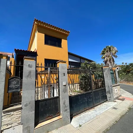 Bellavista Aeropuerto Holiday home Aguatona