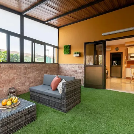 בית נופש Bellavista Aeropuerto Aguatona